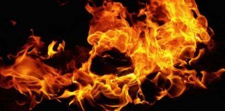 Queman casa improvisada de hombre en situación de calle, cerca de Villa Frontera hombre