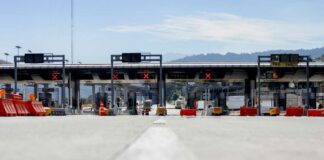 Transportistas toman caseta del Arco Norte; exigen libre tránsito para su organización transportistas