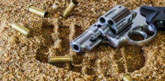 Arizona permitirá a rancheros disparar contra migrantes en la frontera Arizona