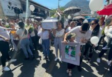 Familiares despiden a Camila, niña de 8 años asesinada en Taxco