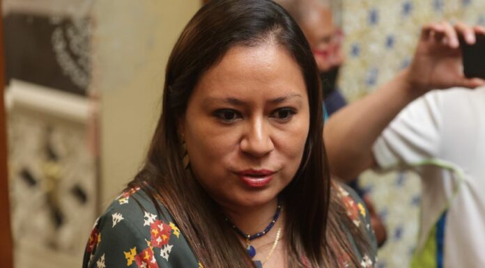 Ruth Zárate teme nueva persecución en su contra por Inés Saturnino