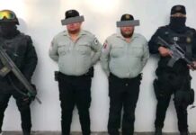 Detienen patrulla clonada de la Guardia Nacional con dos sujetos en Nuevo León