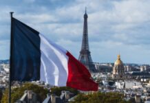 Francia, primer país en incluir la garantía de aborto en su Constitución