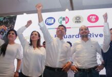 Lalo Rivera se registra como candidato a la gubernatura ante el IEE Rivera