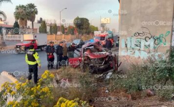 Conductor choca contra muro de contención en la México-Puebla Conductor