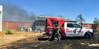 Controlan incendio en terreno del Hospital General de Tepeaca incendio