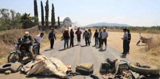Bloquean carretera Cholula-Calpan para exigir cierre de Planta de Residuos Urbanos planta