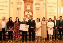 Periodista Alberto Peláez recibe Copia de la Cédula Real y de la Real Provisión Alberto