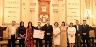 Periodista Alberto Peláez recibe Copia de la Cédula Real y de la Real Provisión Alberto