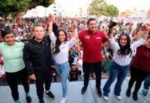 Julio César Chávez acompaña a Armenta a entrenamiento masivo en la Margarita Armenta