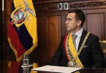 Presidente de Ecuador no se arrepiente de asalto a Embajada de México