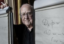 Muere Peter Higgs, científico que descubrió el “bosón de Higgs”