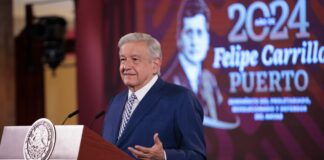 AMLO critica “burocratismo” del INE para voto en el extranjero INE