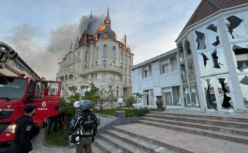 Impacta misil ruso en Castillo de Harry Potter en Odesa; hay 4 muertos