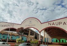 Naupan: Habitantes protestan por puertas cerradas en Presidencia Municipal Naupan