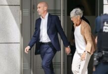 Luis Rubiales queda en libertad en su llegada a España