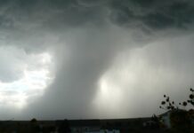 Tornados dejan al menos 21 muertos en EU