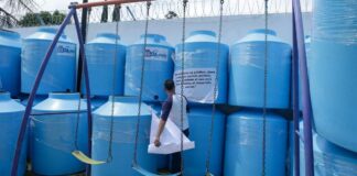 Programa de entrega de tinacos seguía las reglas: Augusta Díaz tinacos