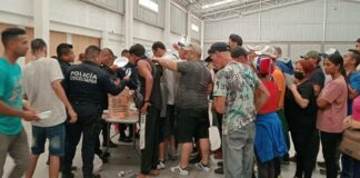 Rescatan a más de 200 migrantes abandonados en una bodega de Chicoloapan