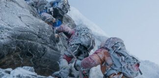 Mujer de Nepal fija nuevo récord al escalar el Monte Everest