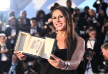 Karla Sofía Gascón, primera mujer trans premiada como mejor actriz en Cannes Karla Sofía Gascón