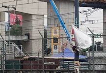 Cae estructura en obras del trolebús elevado en Iztapalapa; hay un muerto