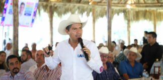 Lalo Rivera se compromete con ganaderos de Xicotepec a trabajar