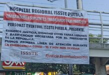 Protestan médicos afuera del ISSSTEP; exigen trato digno