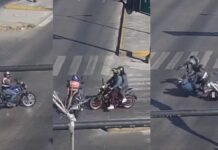 Captan fuerte choque entre motociclistas en Puebla