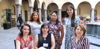 Reconocen a madres trabajadoras del Congreso de Puebla