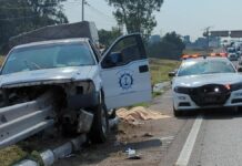 Chofer muere en la Puebla-Orizaba al chocar con barra metálica