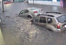 Lluvia deja inundaciones, autos varados y árboles caídos en Puebla capital este domingo lluvia