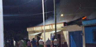 Incendian casas en Chiapas por conflicto electoral Chiapas