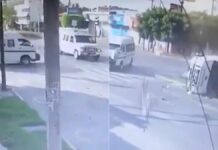 Captan choque entre combi y ambulancia en El Carmen;