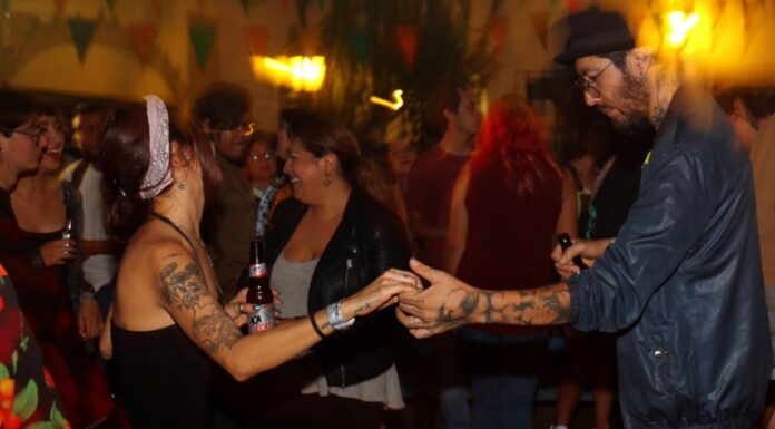 Congreso de Puebla avala reformas para prohibir “cadeneros” y regular antros