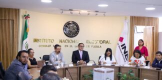 INE entrega constancias a senadores electos en Puebla