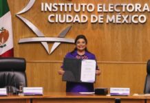 Clara Brugada recibe constancia que la acredita como jefa de gobierno electa de la CDMX