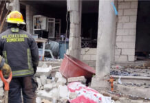 Explota casa en Palmar de Bravo; mueren tres personas