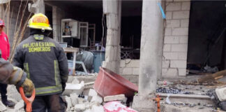 Explota casa en Palmar de Bravo; mueren tres personas