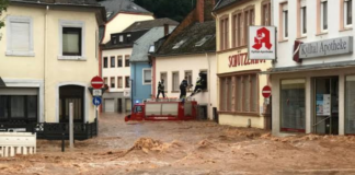 Suman cuatro muertos por inundaciones en Alemania