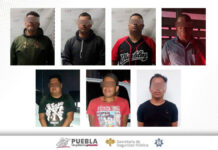 Policías estatales detienen a siete hombres armados en Puebla