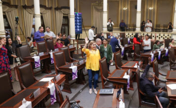 Diputados que pidieron licencia regresan al Congreso de Puebla