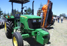 Adulto mayor muere atropellado por su tractor en Los Reyes de Juárez