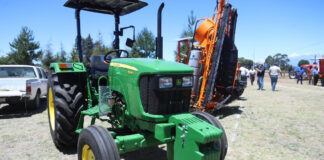 Adulto mayor muere atropellado por su tractor en Los Reyes de Juárez