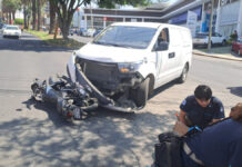 Motociclista choca y termina lesionado en colonia La Paz