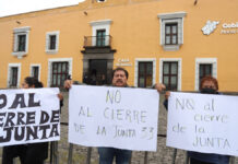 Abogados se manifiestan para pedir permanencia de Junta Federal 33 en Puebla