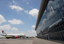 Aeropuerto de Puebla tiene retrasos por caída de Microsoft