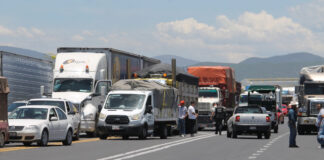Morena Puebla busca castigar a manifestantes que bloqueen carreteras