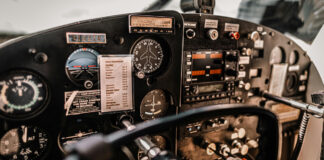 Se estrella avión ruso cerca de Moscú; mueren los tripulantes