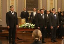 Rinden homenaje póstumo a Carlos Navarro en el Congreso de Puebla